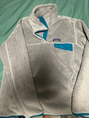 Patagonia Gray Fleece Pullover with Teal Accents